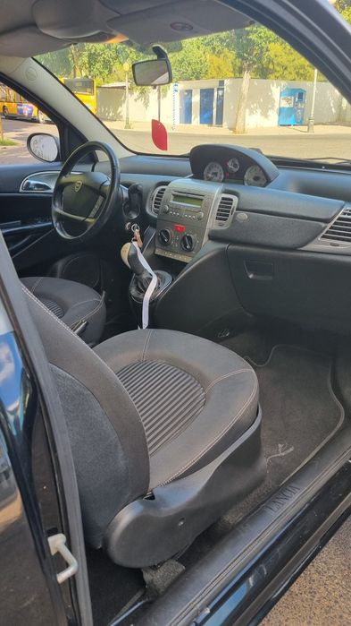 Lancia Ypsilon 1.3 MultiJet Momo Disign
