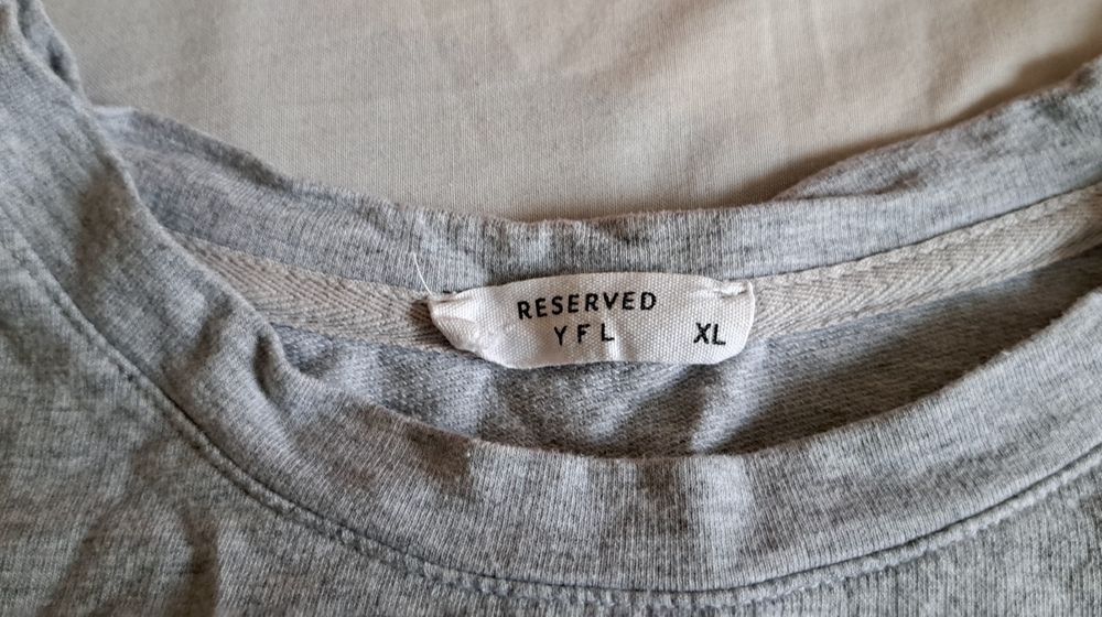 Reserved - sportowa sukienka z perełkami - Jasny szary XL