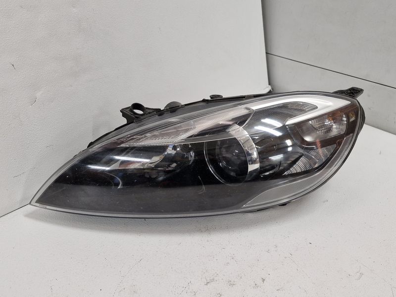 VOLVO V40 2 II LAMPA LEWY PRZÓD LEWA PRZEDNIA REFLEKTOR XENON UK 31283334
