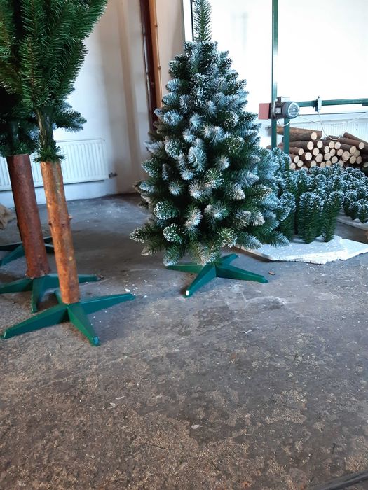 Choinka Sztuczna na stojaku Gęsta 120cm Sosna Diamentowa Producent