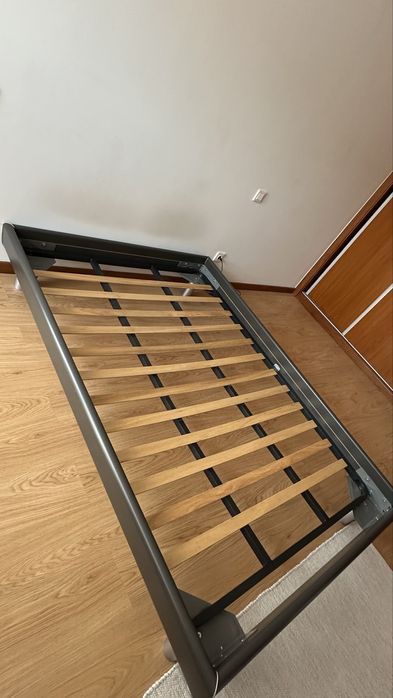 Cama e estrado 140x200