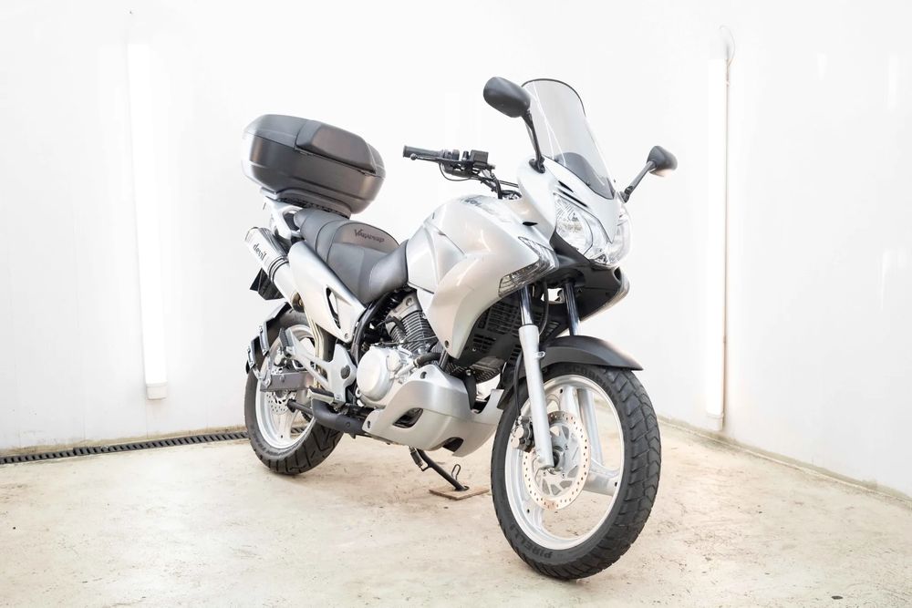 alt