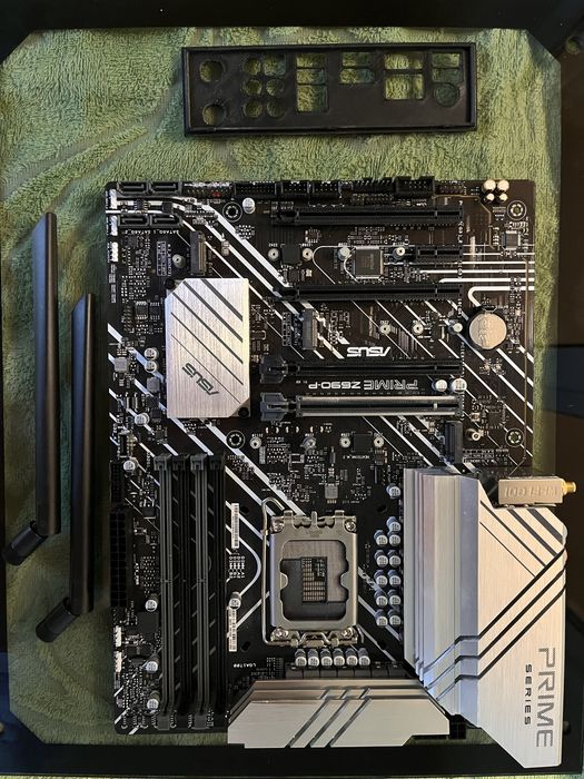 Материнська плата Asus PRIME Z690-P WiFi