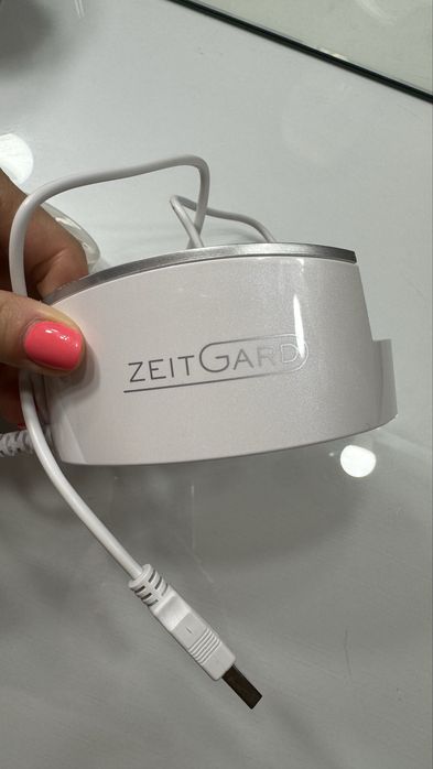 Очищуюча щітка для шкіри Zeitgard