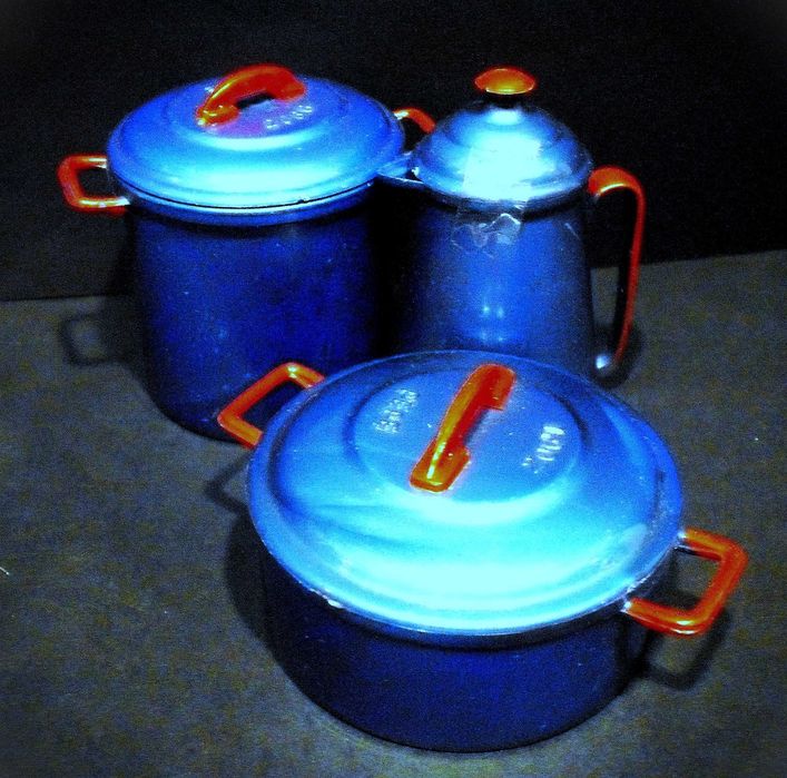 Conjunto antigo de panelas da PEPE