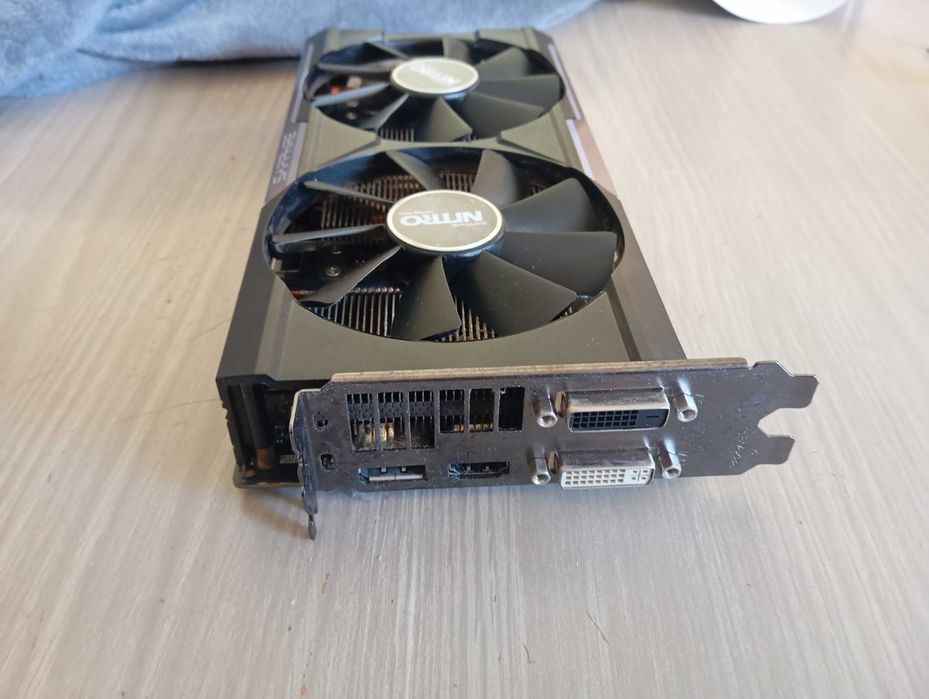 Placa gráfica Sapphire NITRO Radeon R9 380 4GB