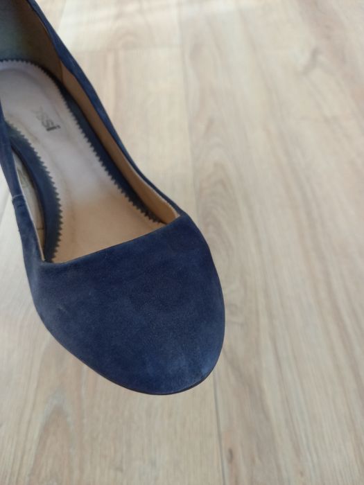 Buty Gino Rossi zamszowe roz. 36