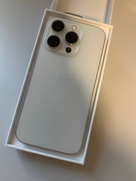 Продам свій улюбленний iphone 15 Pro 128