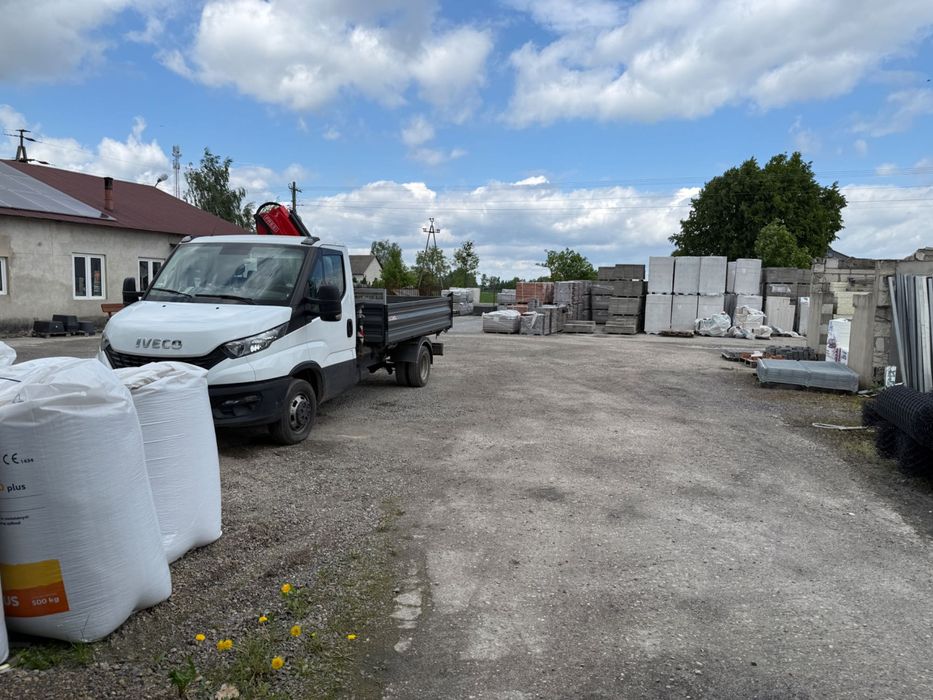 Farby olejne, bejce, impregnaty, rozpuszczalniki, akcesoria malarskie