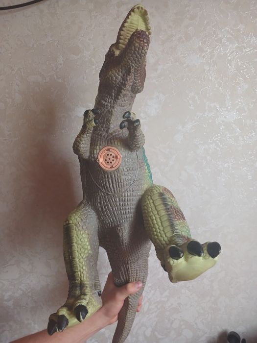 Динозавр великий