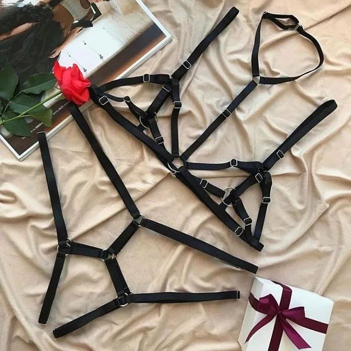 Комплект контурного белья