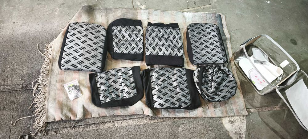 Авто чохли Нові.