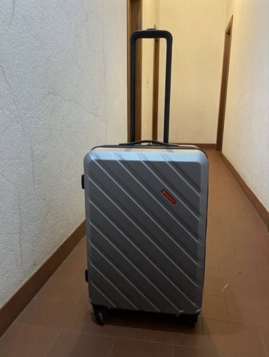 Mala de Viagem Premium – Leve, Espaçosa e Super Prática!