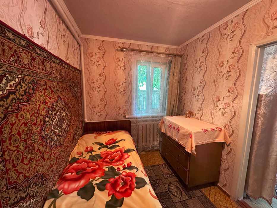 Продам капітальний житловий будинок, 10 хвилин від метро Індустріальна (Пролетарська)