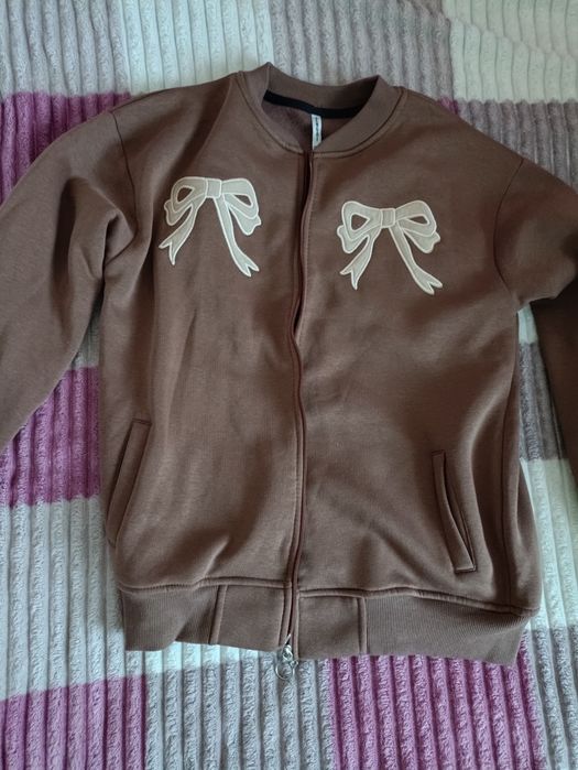 Тепла  кофтинка.