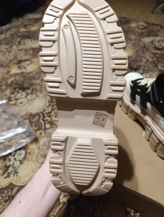 Ботики на високій платформі