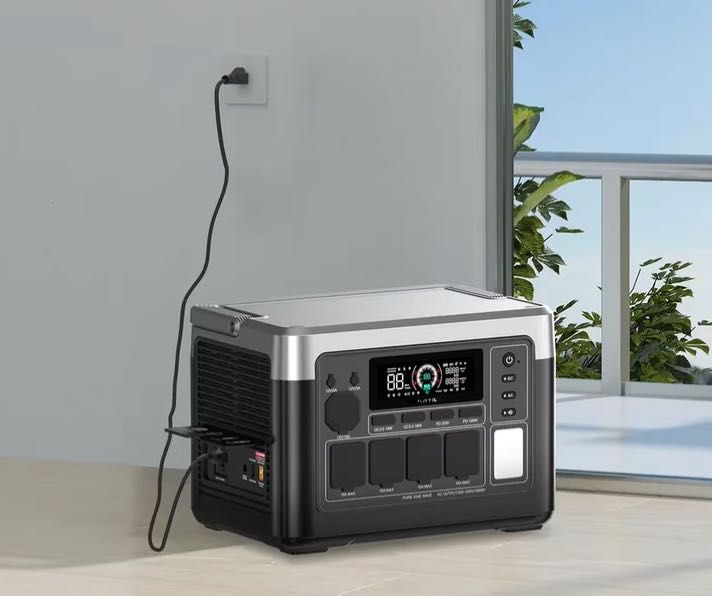 Nowa stacja zasilania OUKITEL P1000 Plus 1800W LiFePO4 UPS