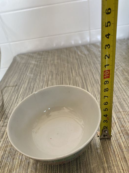 Tigela de porcelana antigo