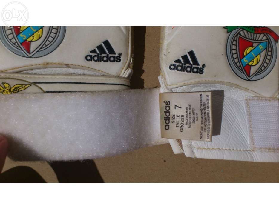 Luvas de futebol do Benfica