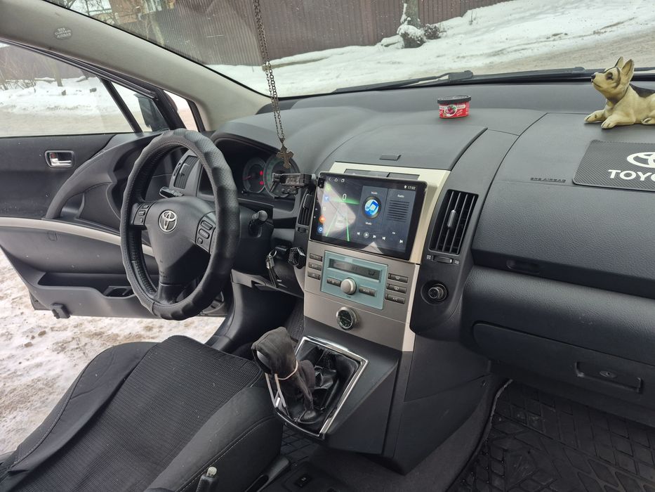 Toyota Corolla Verso 2.2 максимальна комплектація