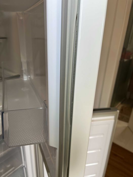 Frigorífico Combinado Hotpoint-Ariston H8-A1E-W | 188,8x59,5x66,3 cm