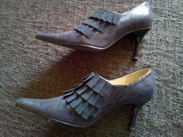 Жіночі замшеві туфлі