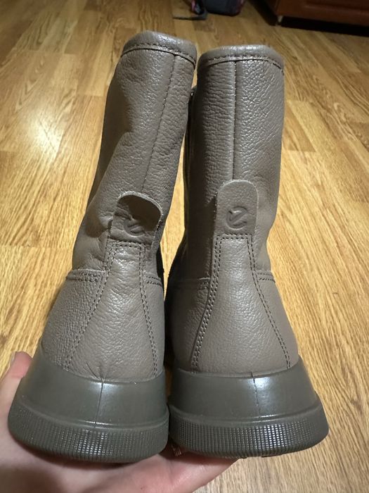 Продам жіночі черевики