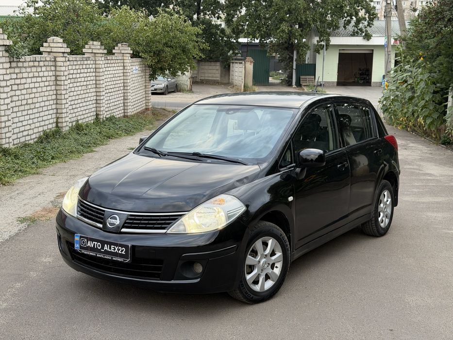 Nissan Tiida 1.6 бенз