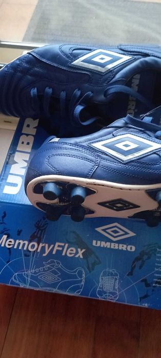 Chuteiras UMBRO, Novas, 42