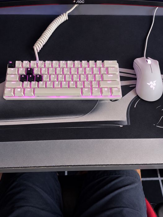 setup gamer montado peca a peca 2023 2 monitores teclado rato microfone e camera