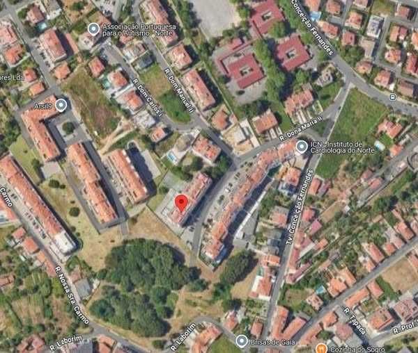 Arrenda lugar garagem - Monte da Virgem