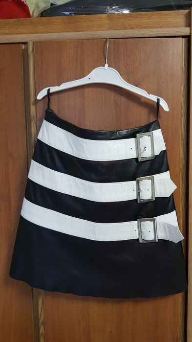 Спідниця з натуральної шкіри р.36