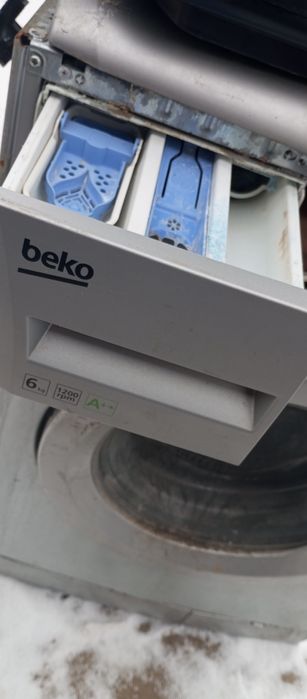 Wyprzedaż g Szufladka na proszek detergenty  pralki Beko WMB61242 PTMS