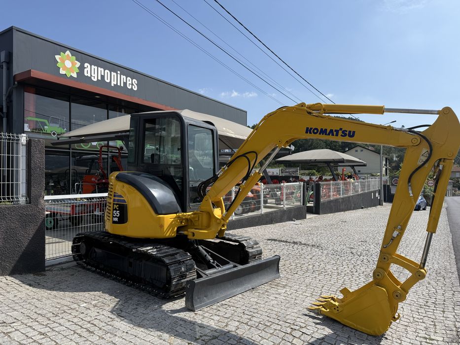 Retroescavadora KOMATSU MR55