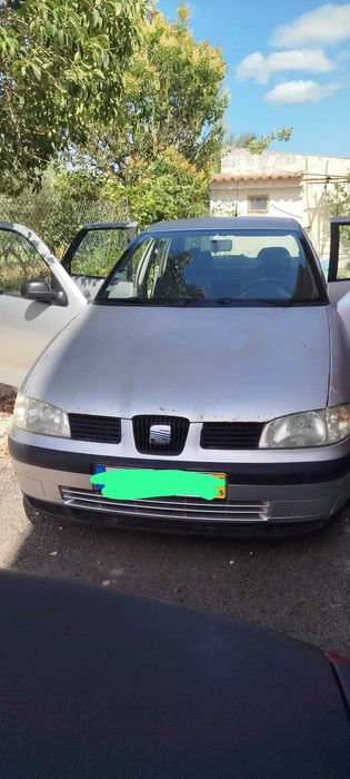 SEAT Ibiza 2000 razoável
