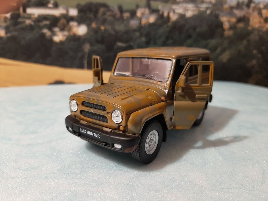 Модель Уаз 3152.Масштаб 1/36.