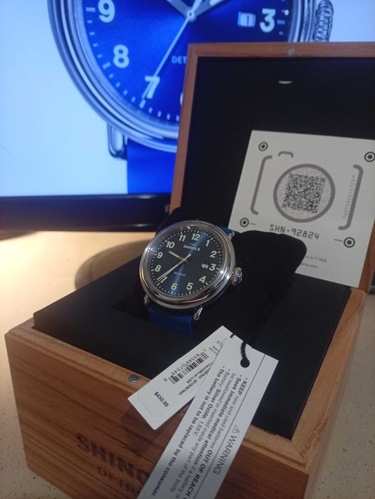 Годинник Shinola / Часы Shinola