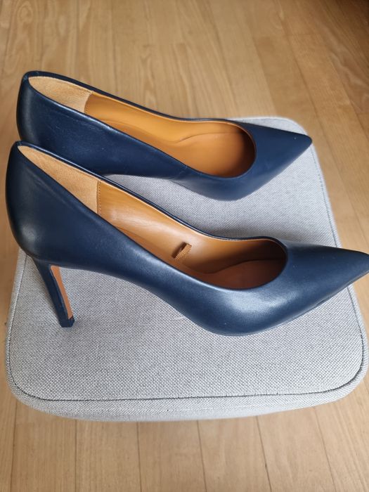 Szpilki granatowe Zara