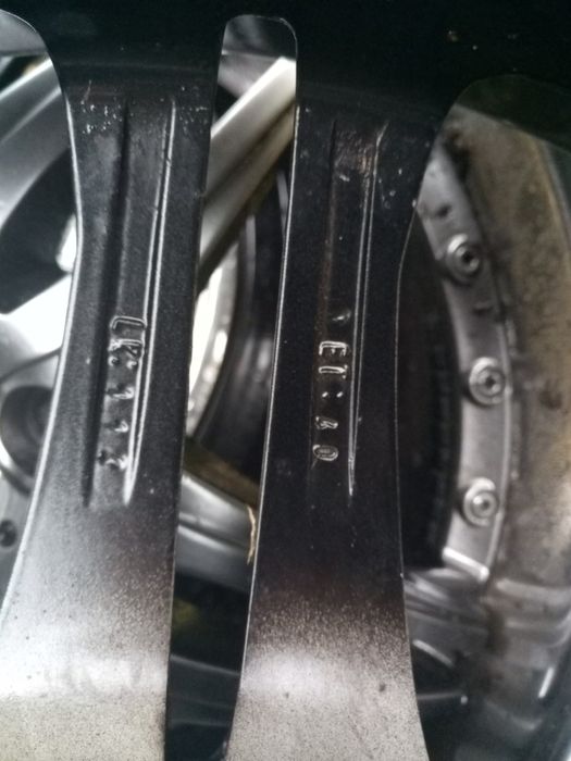 Колеса. Ризина з дисками 245/45 ZR 20