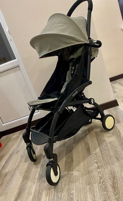 Легкий та маневрений візок YOYO