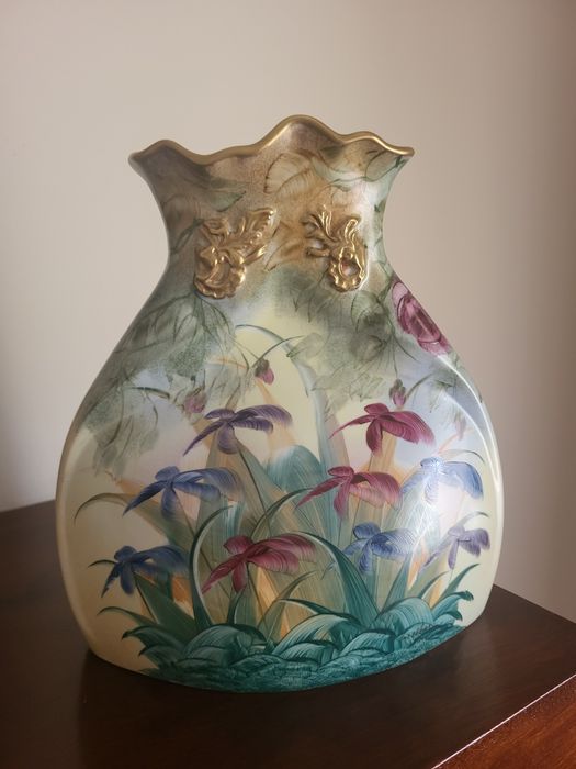 Jarra pintada à mão, Numerada