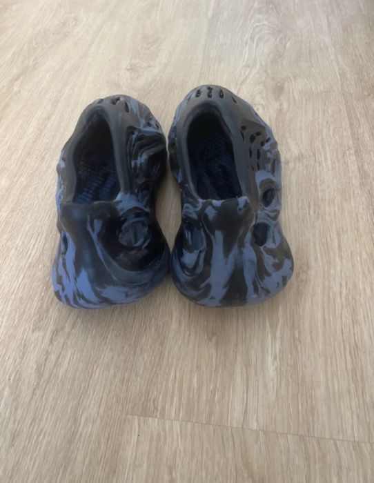 Adidas yeezy foam runner