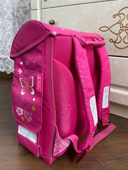 Продам шкільний портфель