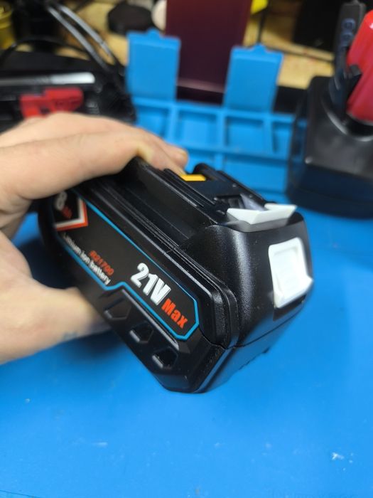 Ремонт перепаковка аккумуляторов шуруповерта, пылесоса, велосипеда