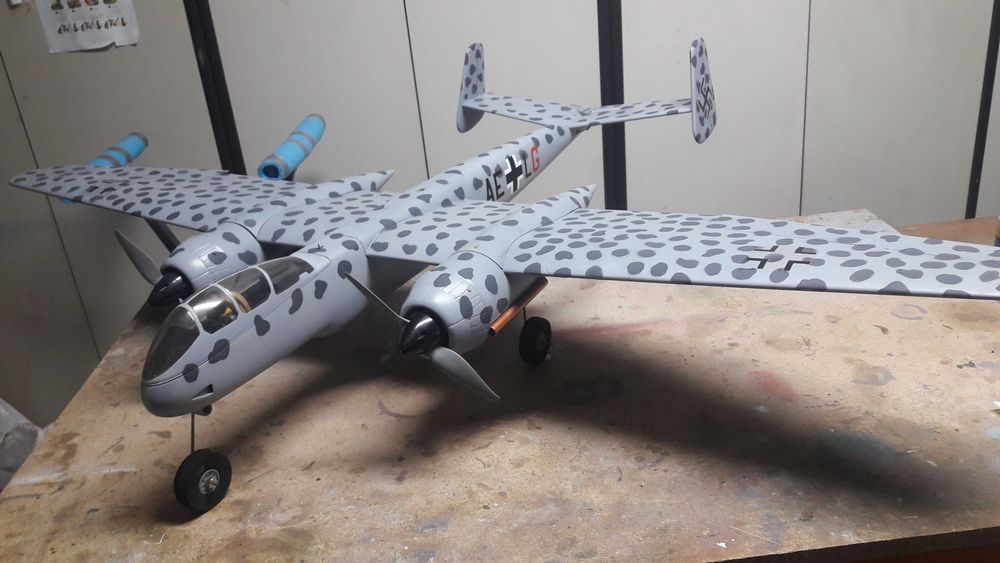 Aeromodelismo  RC Heinkel  HE-219  UHU