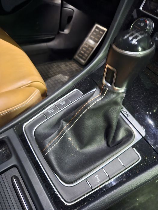 Golf VII | Wnętrze | Brązowa Skóra + Alkantara | Marrakesh Brown