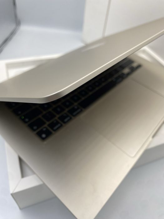 Apple MacBook Air 15 M2 8/256GB Starlight MQKU3 2023