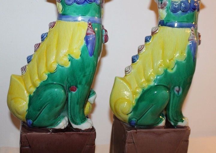 Dois caes de Foo enormes ( 38 cm) porcelana chinesa. Marcados e numerados