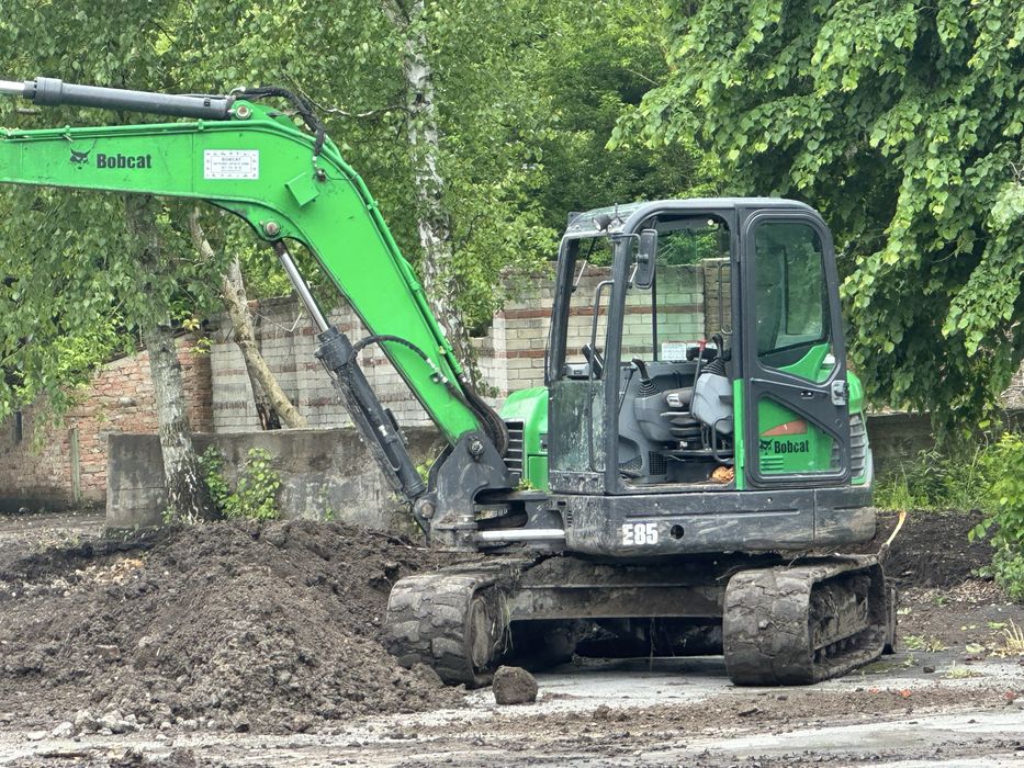 Послуги мініекскаваторів 3,5т, 5 т, 8,5 т, 11т. Гусеничний бобкет.