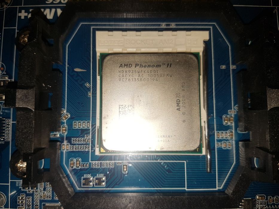 AMD Phenom II X4 925
AMD Phenom II X4 925 2,8GHz Socket AM2+